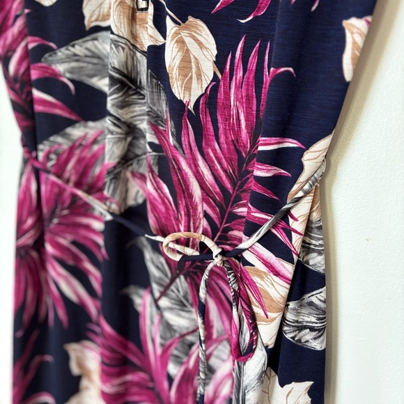 🎉4/30$🎉 Colori Floral NWT Zip Dress - Size Large - Picture 4 of 5